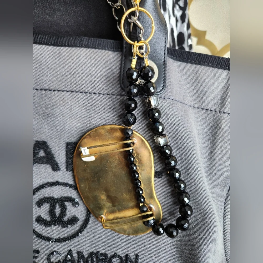 🦪Mother Of Pearl, Chrystals Checkered Pendant Bag Charm w/Goldtone Hardware - Picture 5 of 16